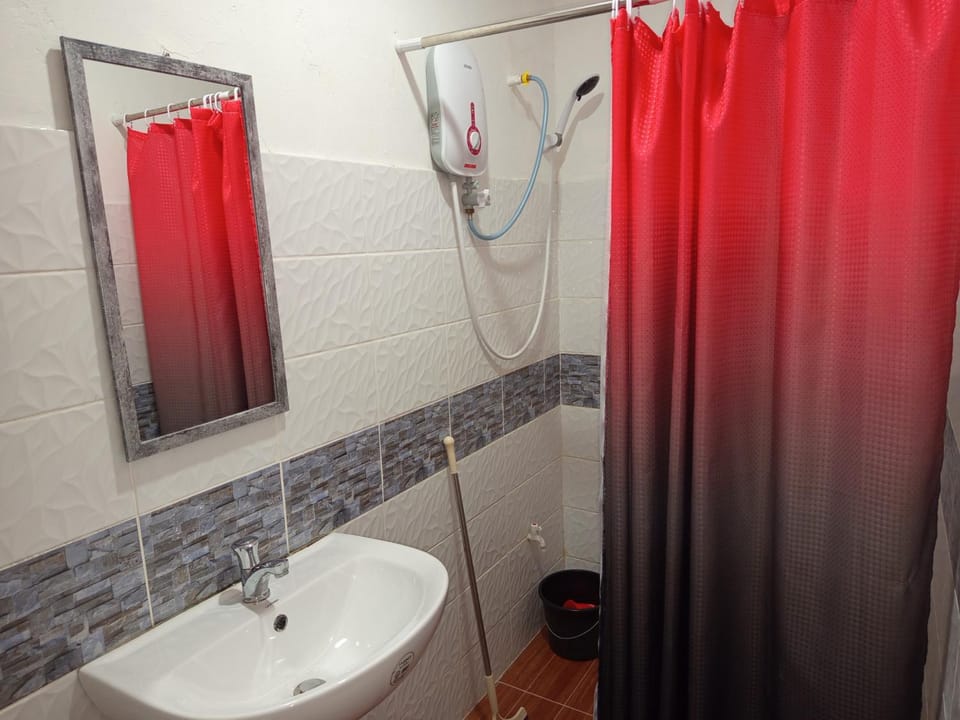 Sarah's Garden BnB & BnB Spa SARAH HOUSE RENTAL Bed and Breakfast in Central Visayas