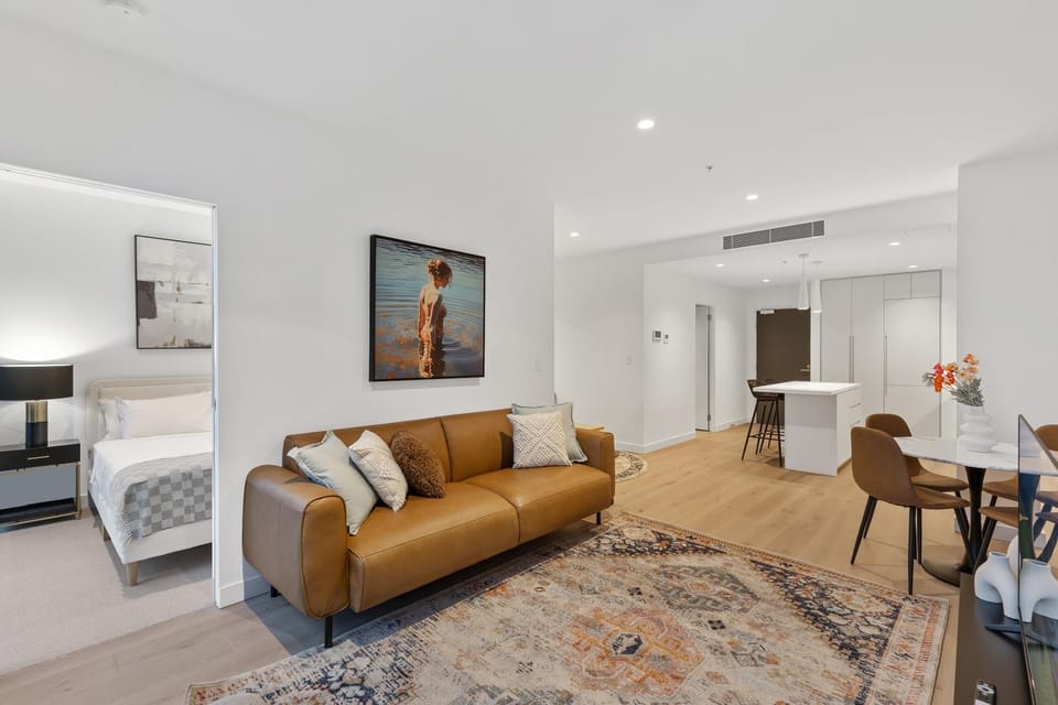 Stunning City Views and Best CBD Location w Pool Apartment in Melbourne