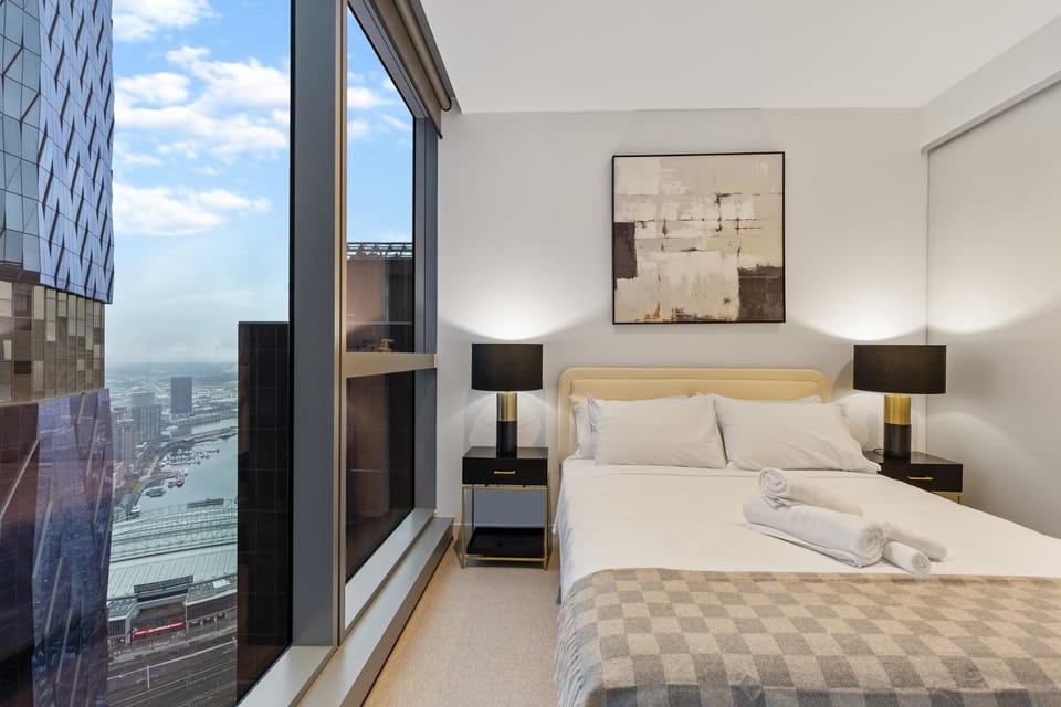 Stunning City Views and Best CBD Location w Pool Apartment in Melbourne