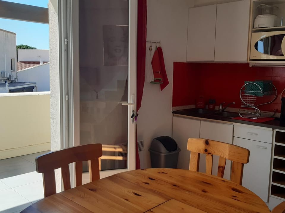 Bel Appartement T2 Proche Plage à Leucate, Terrasse, Parking, 4 Pers. - FR-1-798-15 Apartment in Leucate