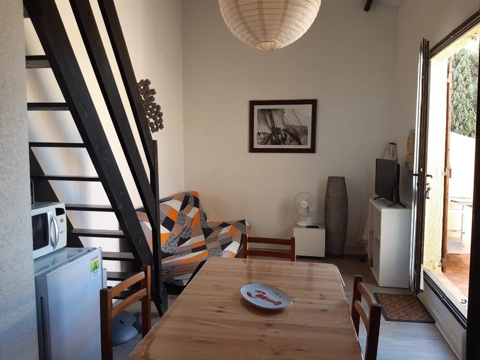 Moderne T2 Mezzanine - 6 Pers. Près Plage et Port, Parking Privé, 36m², Terrasse - Port Leucate - FR-1-798-7 Apartment in Leucate
