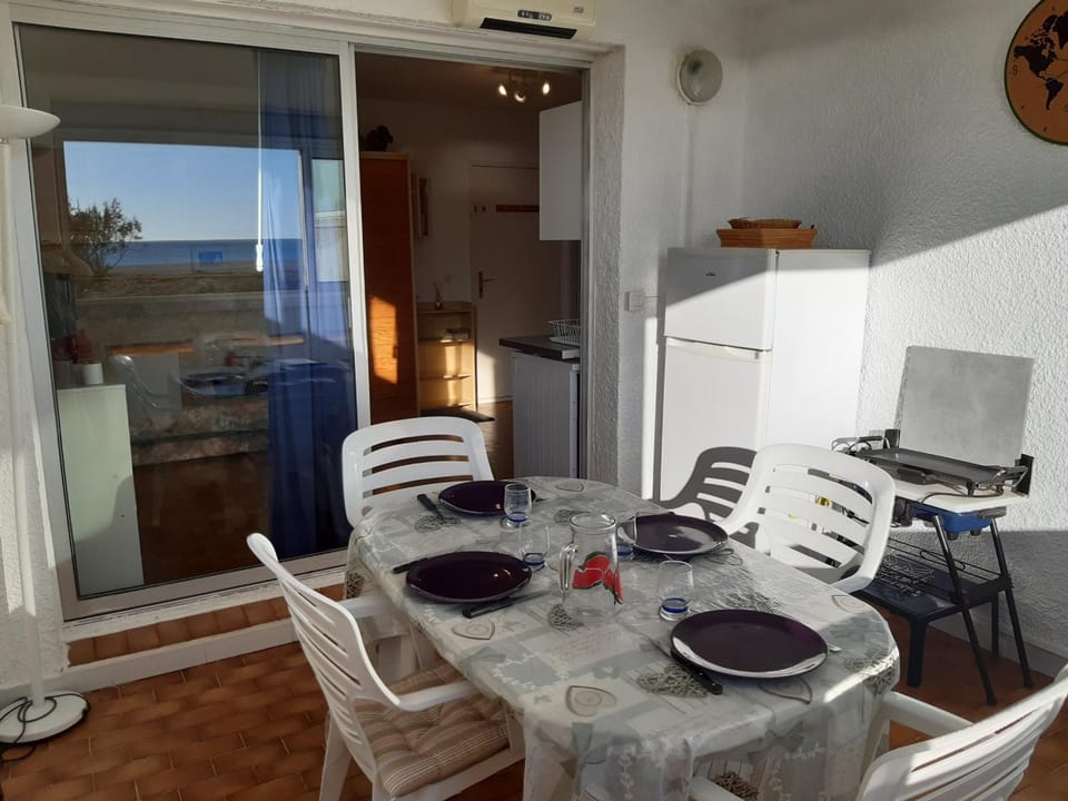 Studio cabine à Port Leucate, 4 pers, animaux admis, parking, accès direct à la mer - FR-1-798-19 Cabin in Leucate