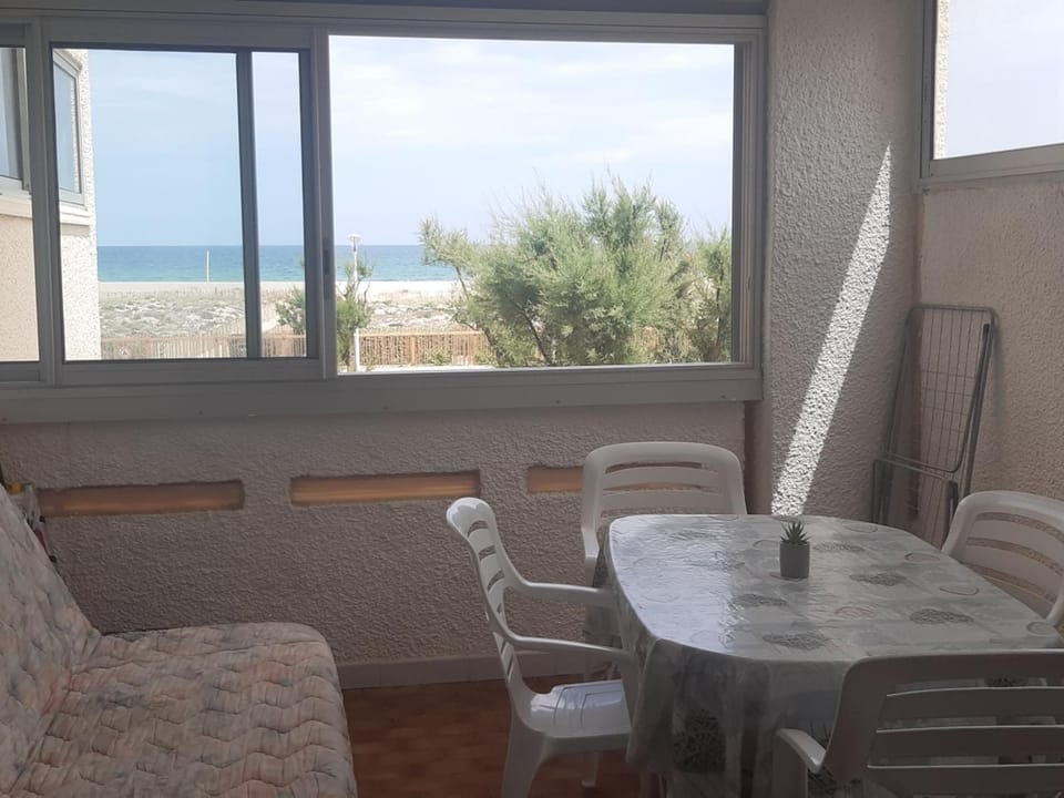 Studio cabine à Port Leucate, 4 pers, animaux admis, parking, accès direct à la mer - FR-1-798-19 Cabin in Leucate