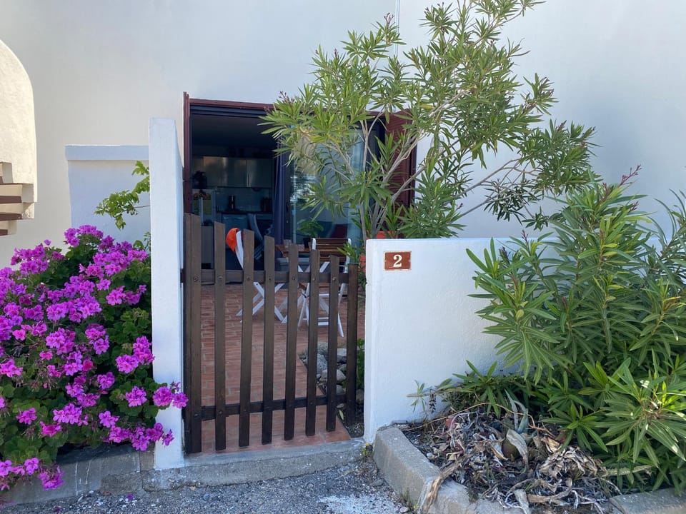 Charmant T3 de plain pied, 4/5 pers, proche plage, parking privé, animaux OK - FR-1-798-17 Apartment in Leucate