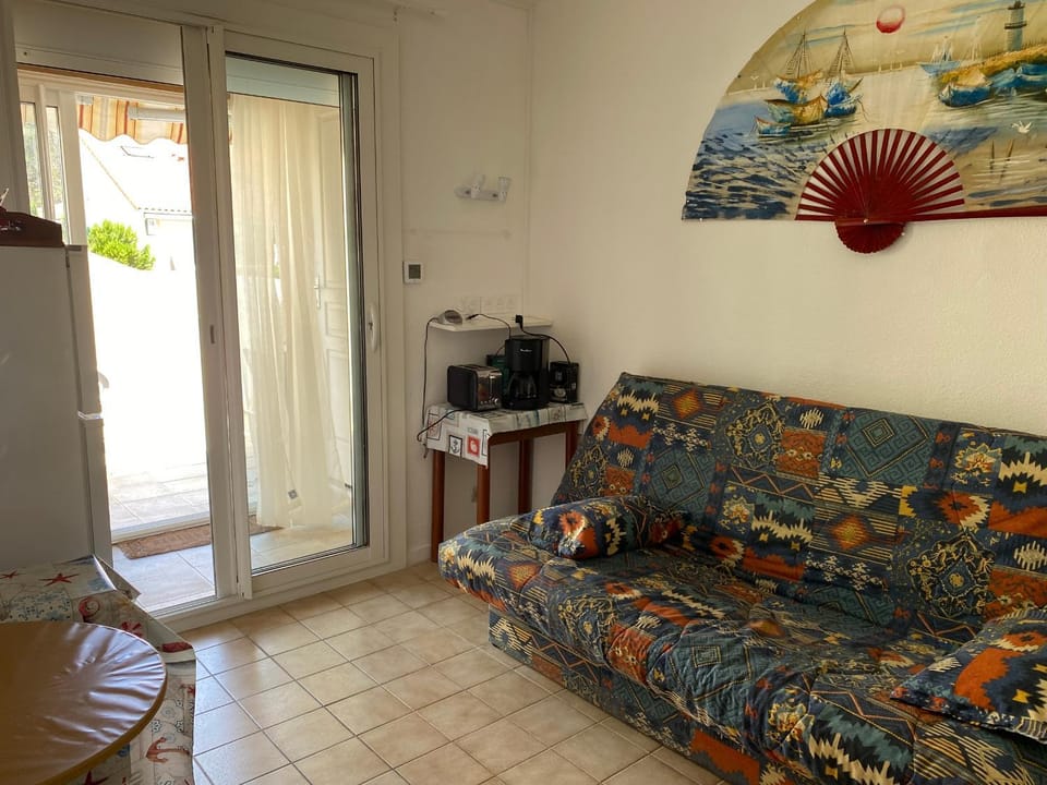 Charmante Villa Climatisée 4 Pers, Terrasse, Parking, Proche Plage et Port - FR-1-798-48 Villa in Leucate