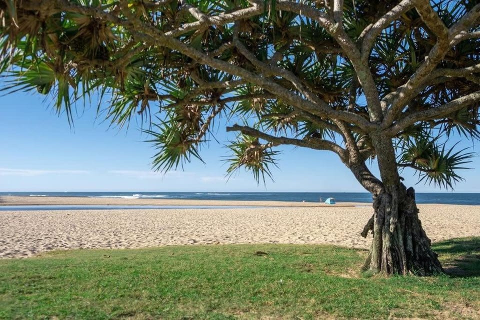 Nearby landmark, Spring, Day, Natural landscape, Beach, Sea view