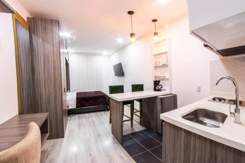 Chapinero Balcón fast Wifi Bares LGBTQ Theatron Apartment in Bogota