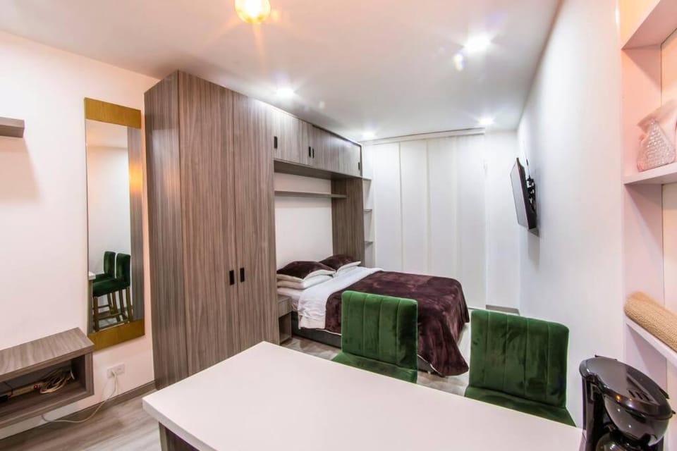 Chapinero Balcón fast Wifi Bares LGBTQ Theatron Apartment in Bogota