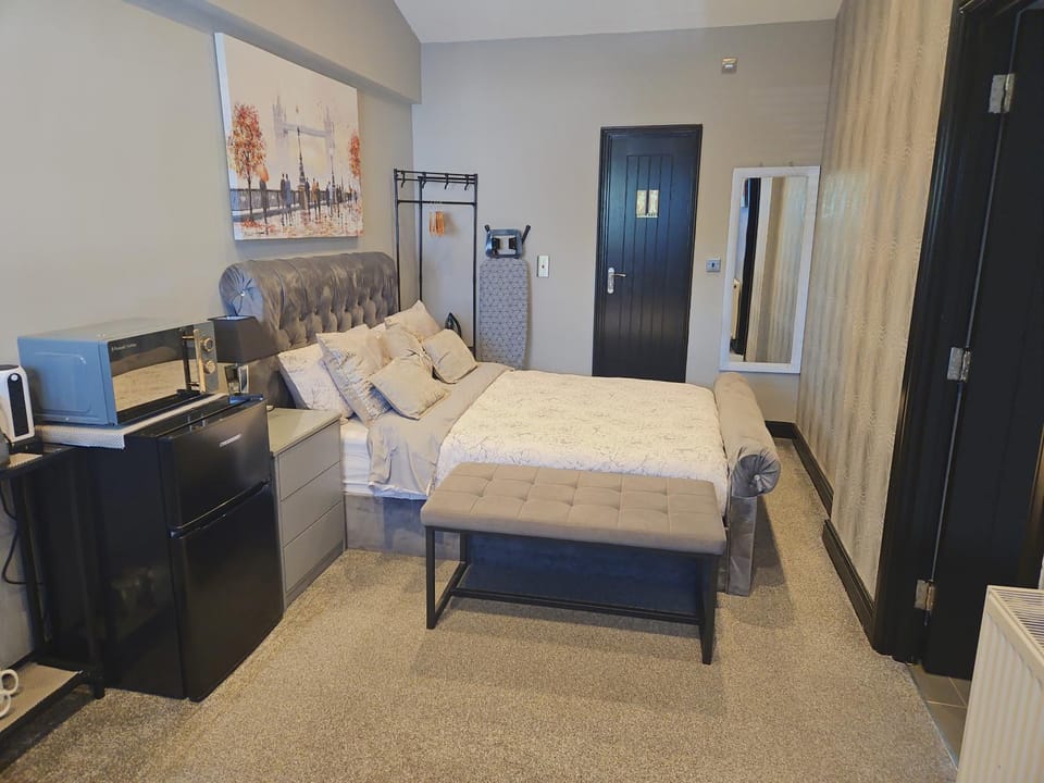 Luxury Room In Dudley Vacation rental in England