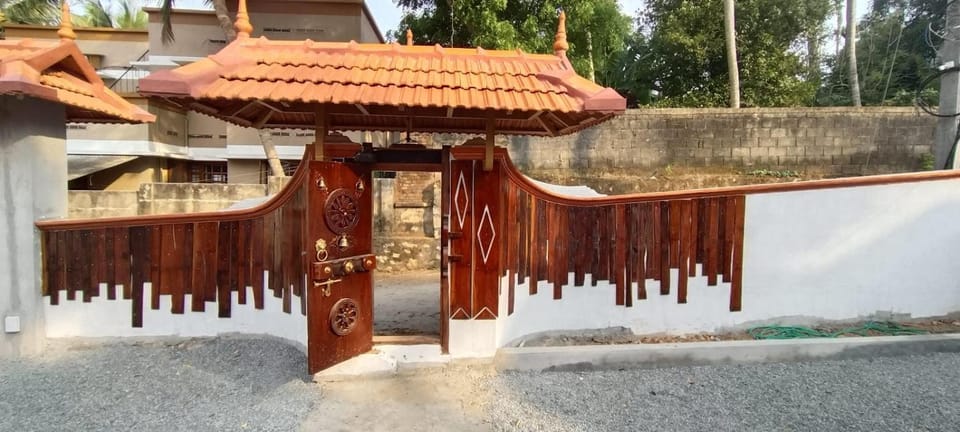 Texas Heritage Guest house 4 Bedrooms Bed and Breakfast in Thiruvananthapuram