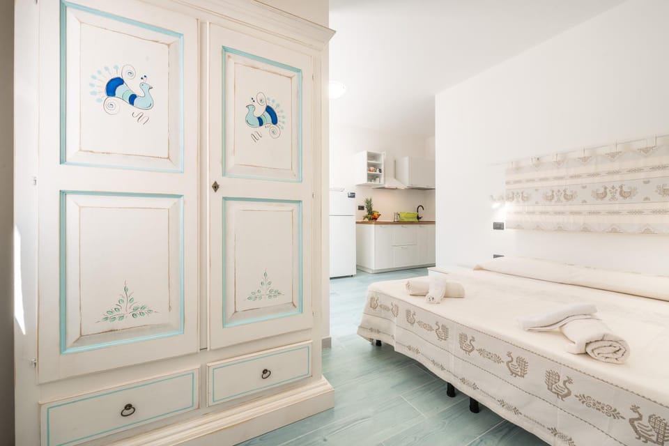 Living room, Bedroom