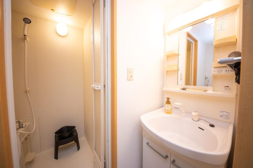Shower, Bathroom
