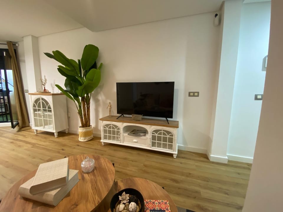 TV and multimedia, Lounge or bar