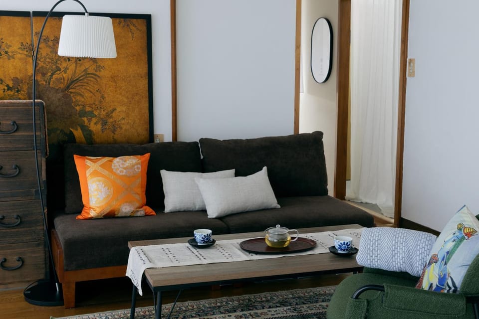 Bed, Living room, Decorative detail, Decorative detail, Seating area