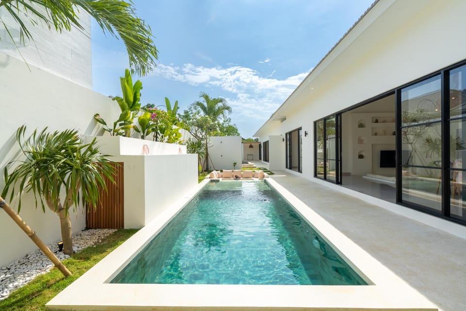 Balcony/Terrace, Pool view, Swimming pool
