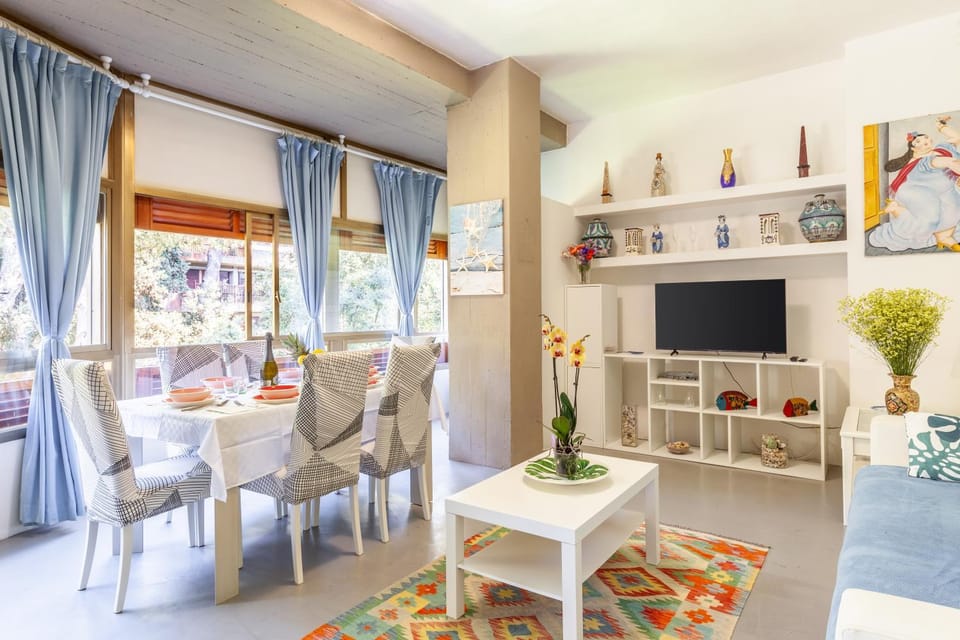 Property building, Living room