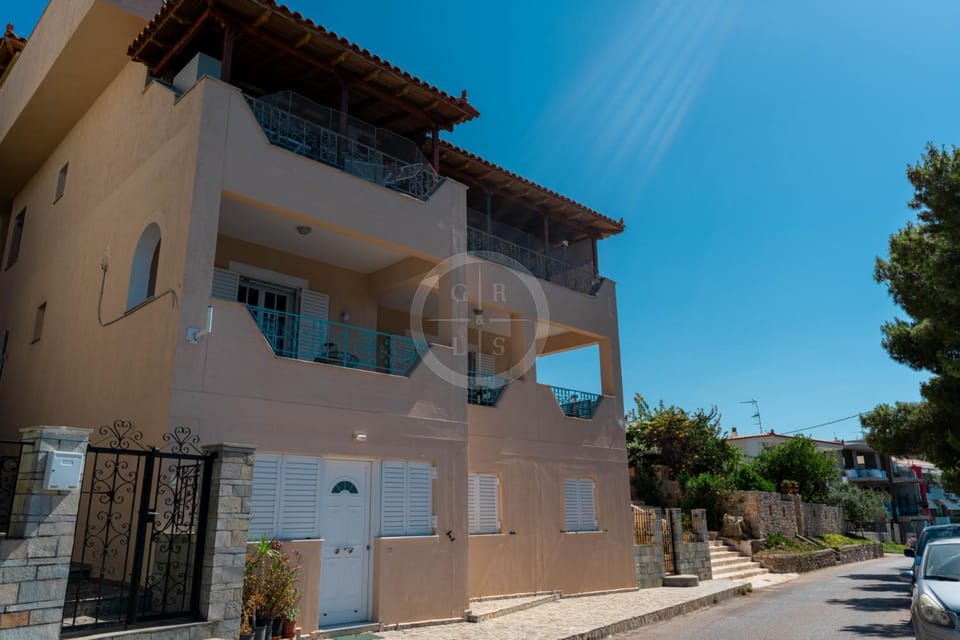Property building, Street view