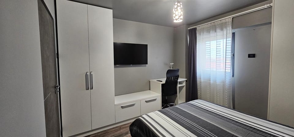 50nuante de gri Apartment in Romania