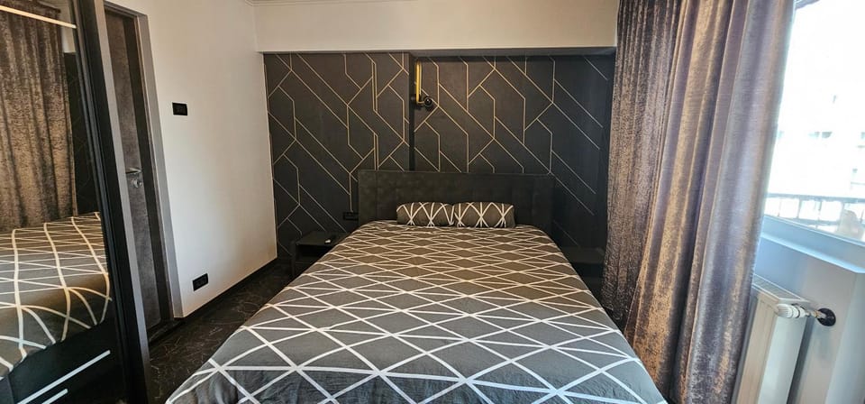 50nuante de gri Apartment in Romania