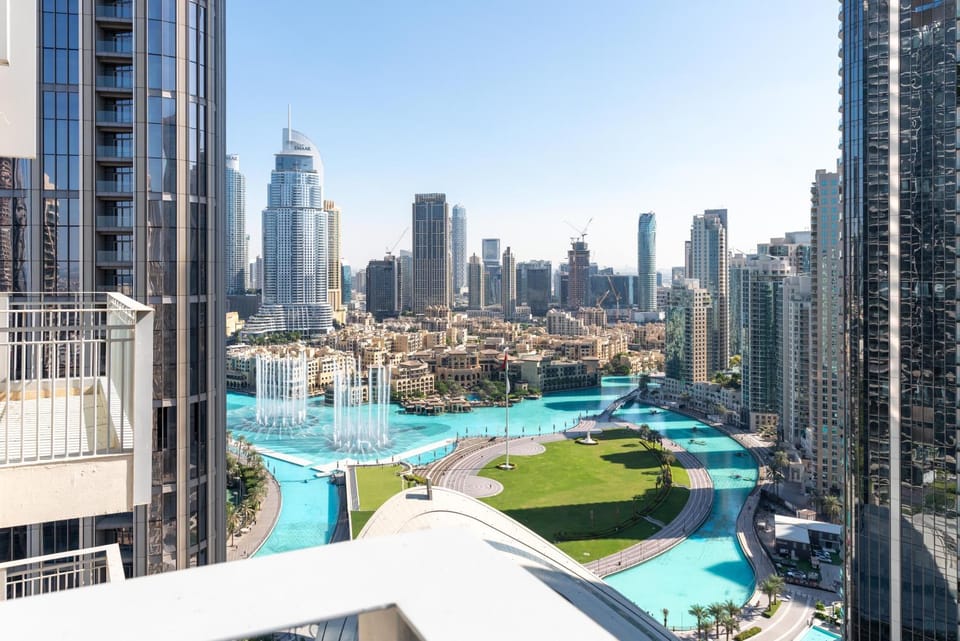 Downtown,Fountain view, nearBurj Khalifa,3 minutes walk to Dubai Mall Hotel in Dubai