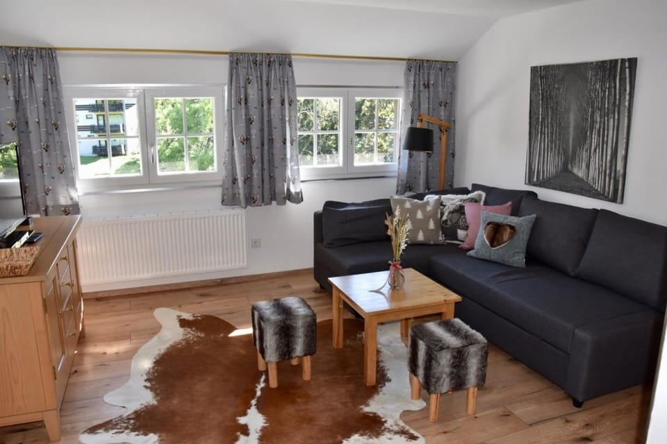 Berghof Almzeit - Fewo "Heuboden", Sauna , Todtnauberg, Feldberg Apartment in Baden-Württemberg