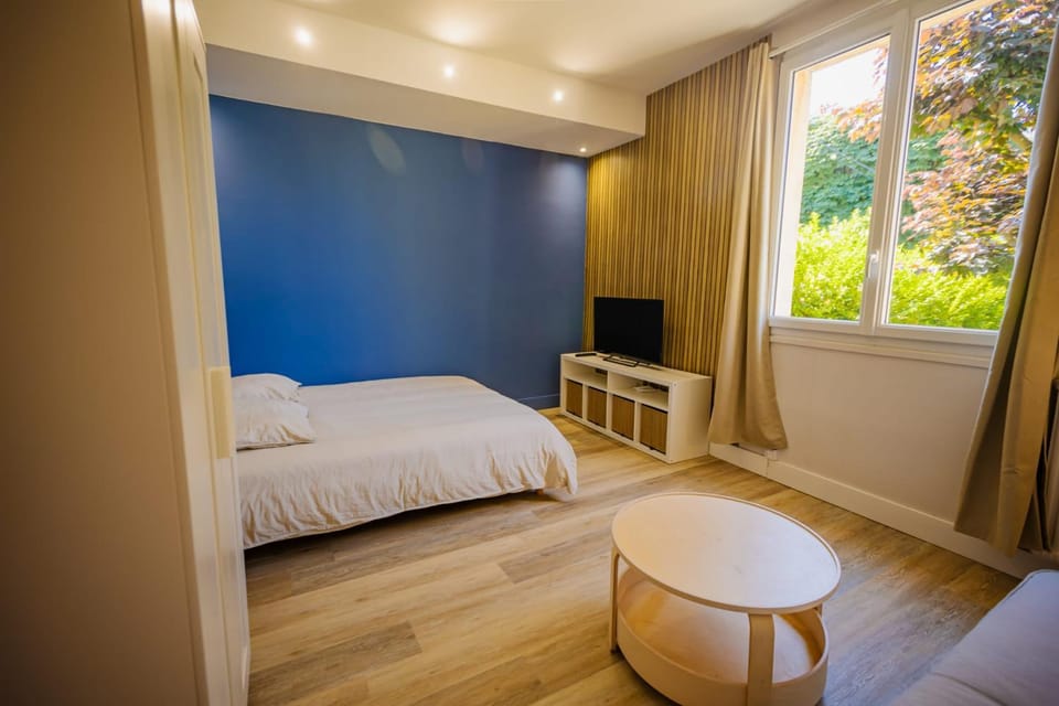 TV and multimedia, Bedroom