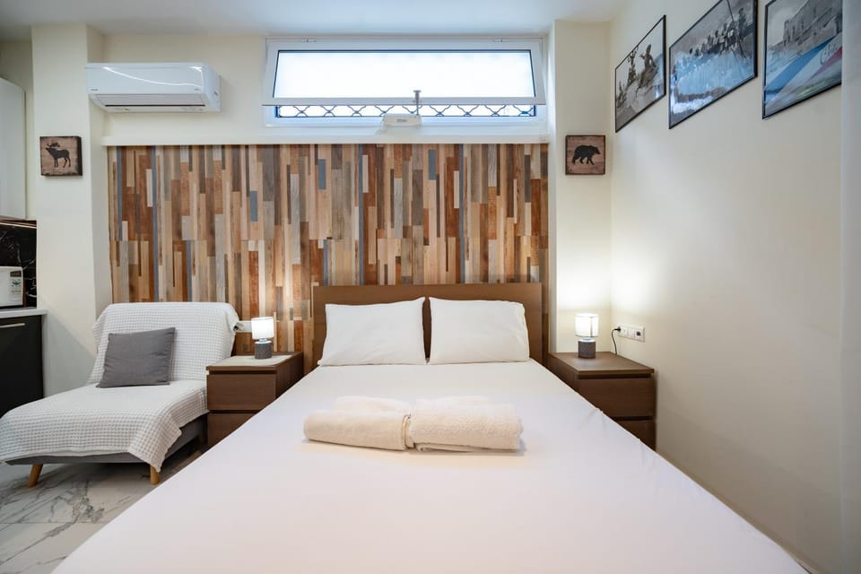 Bed, Bedroom, air conditioner