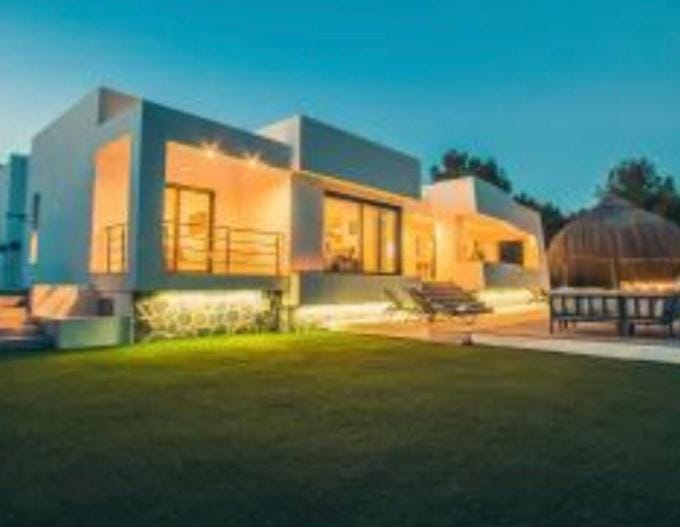 Property building, Night