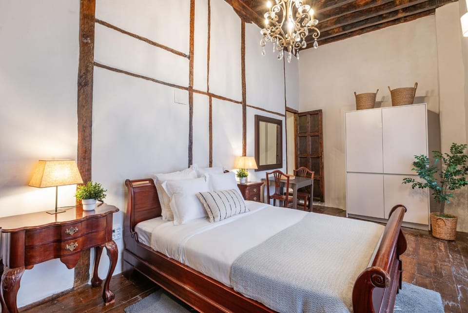 Living room, Photo of the whole room, Bedroom