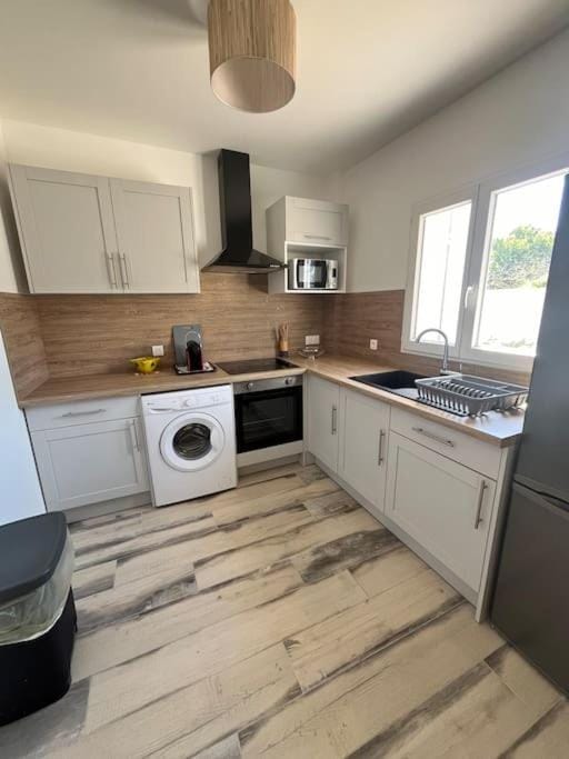 Kitchen or kitchenette, stove
