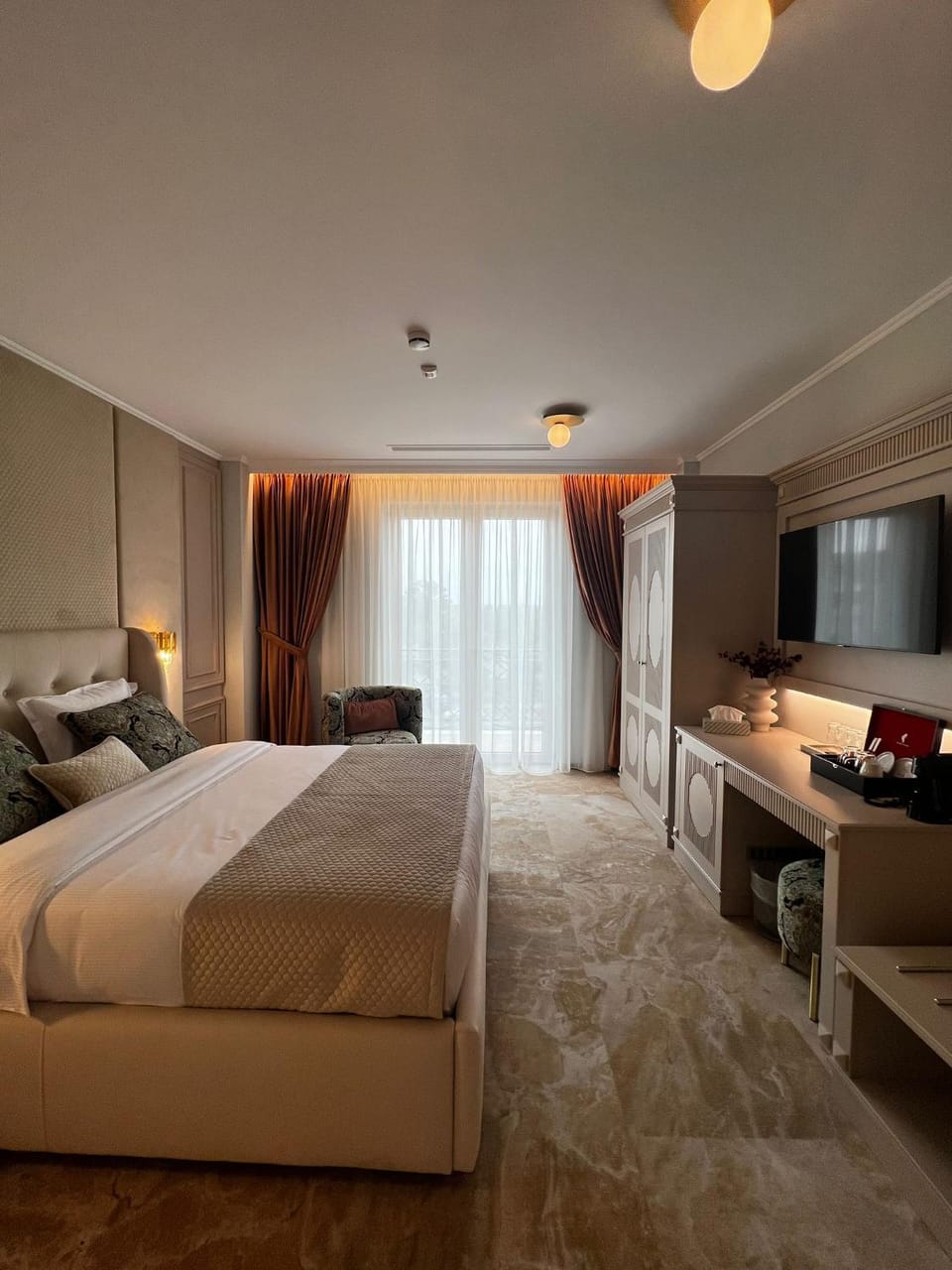 Bed, Photo of the whole room, Bedroom, wardrobe