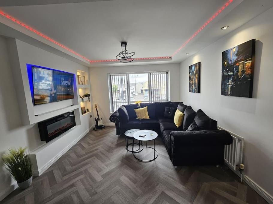 The Yellow Door Apartment in Limavady