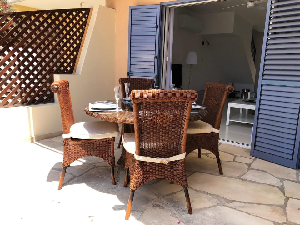 Patio, Seating area, Dining area