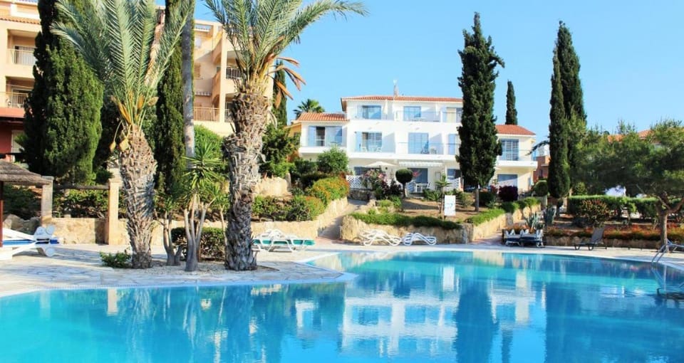 Garden, Swimming pool