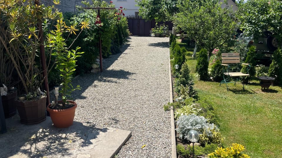 Home Rasnov Bed and Breakfast in Brașov County