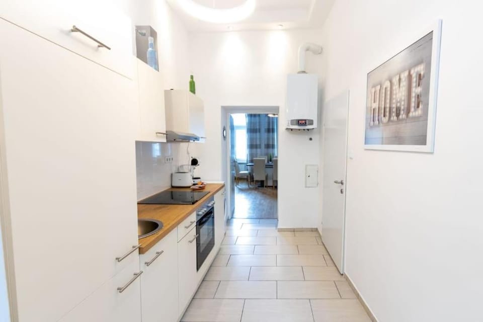 Kitchen or kitchenette, oven, stove