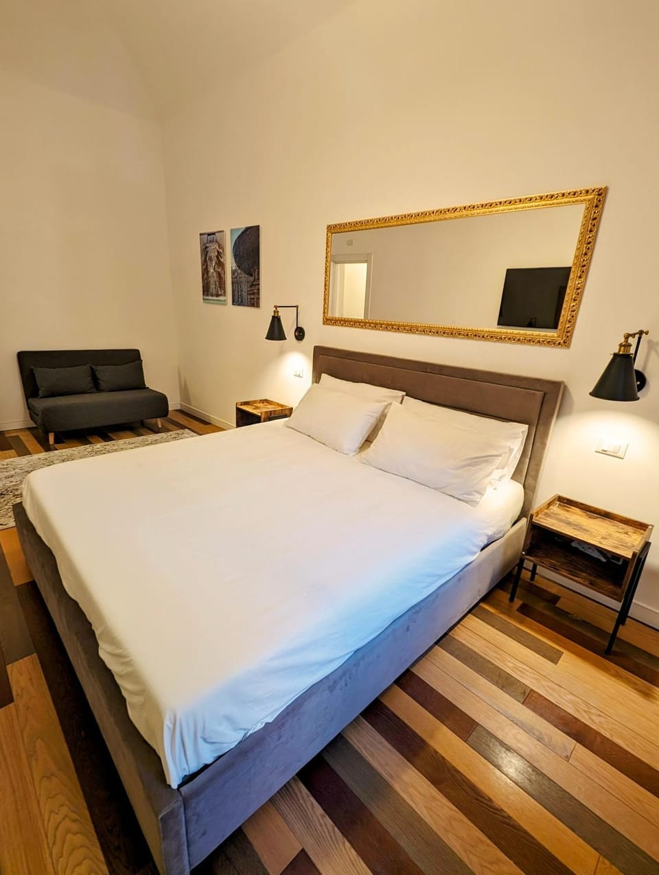 Luxury Gallery Suites Apartment in Rome