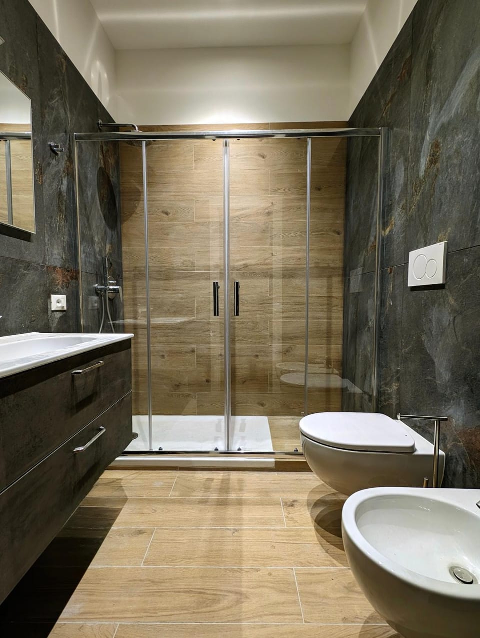 Luxury Gallery Suites Apartment in Rome