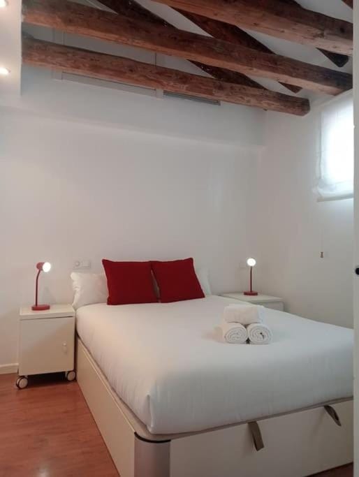 Emblematic flat in Madrid Central - Arenal Apartment in Centro