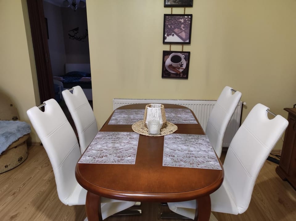 Apartamenty Pod Wiaduktem Apartment in Lower Silesian Voivodeship