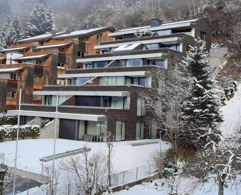 Property building, Winter