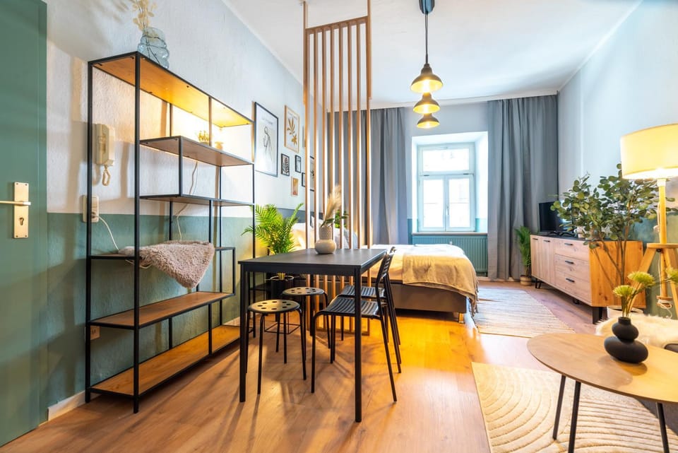 Bed, Photo of the whole room, Dining area