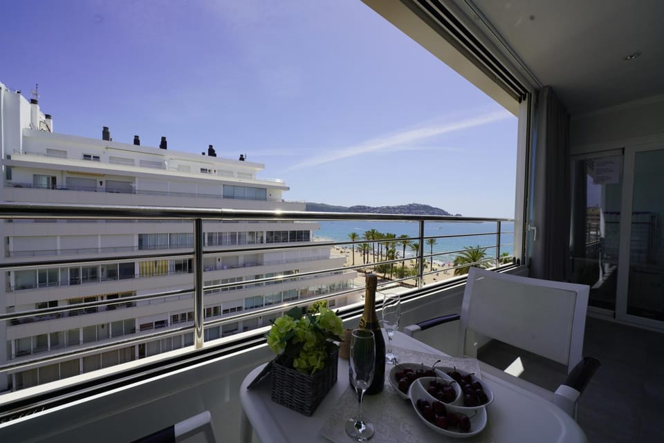 Day, Balcony/Terrace, Dining area