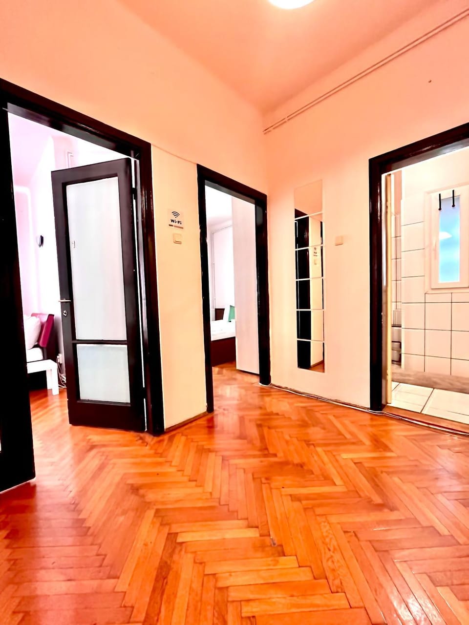 Downtown Unirii Square Private Economy Rooms with shared amenities Vacation rental in Bucharest