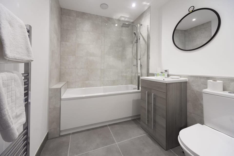 Lovely 2 Bedroom Apartment in Central Ashford Apartment in Ashford
