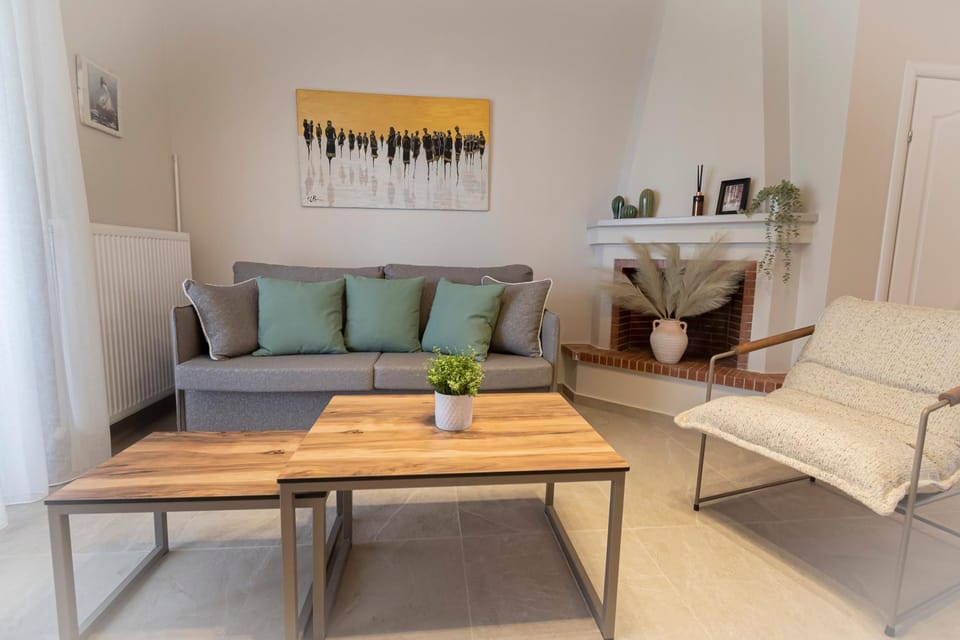 Living room, Photo of the whole room, Seating area