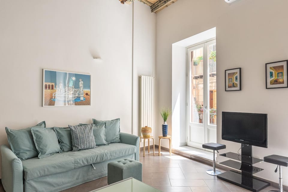 Communal lounge/ TV room, Living room