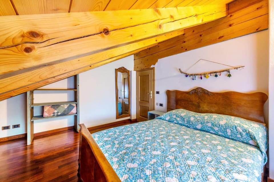Property building, Living room, Bedroom