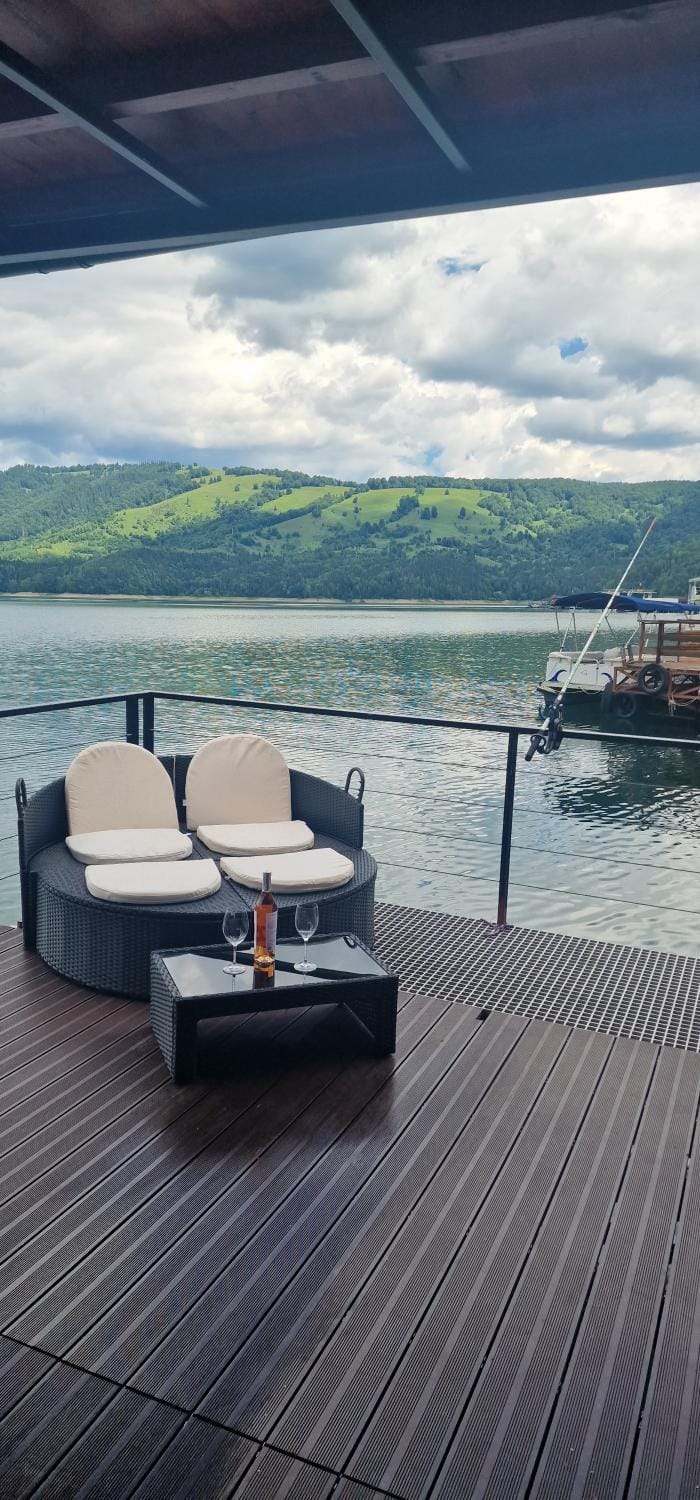 Natural landscape, Seating area, Lake view