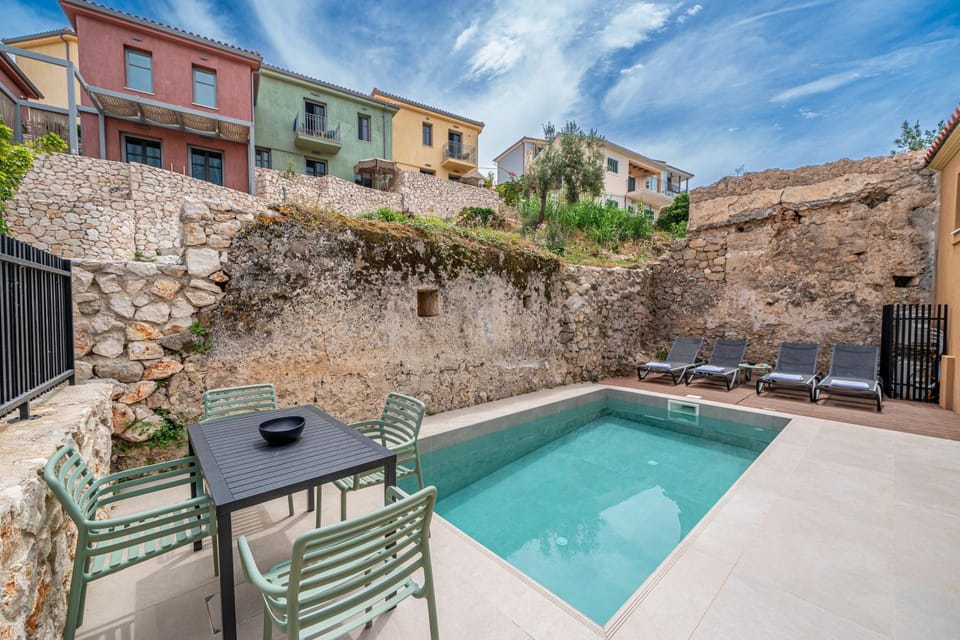 Property building, Patio, Day, Natural landscape, Balcony/Terrace, Pool view, Swimming pool, sunbed